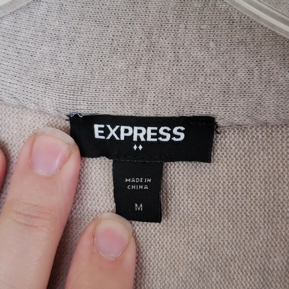 Express pleated shoulder cream gray women's size medium